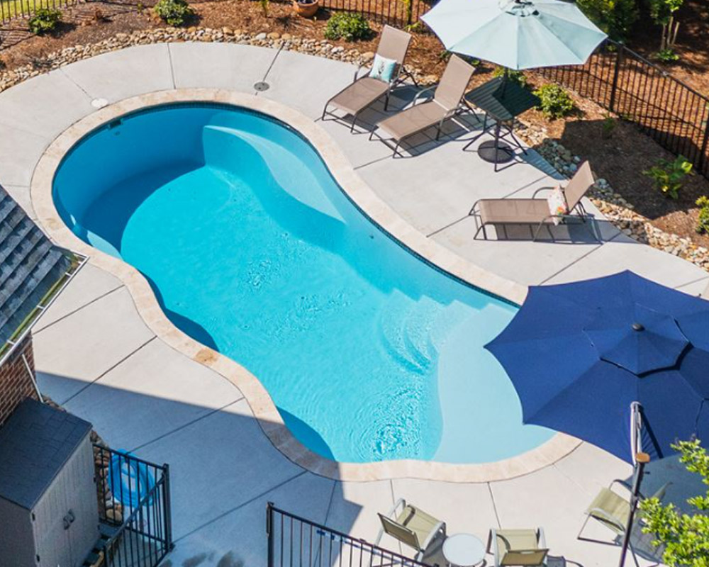 I Series fiberglass pools for sale near Lakewood NJ